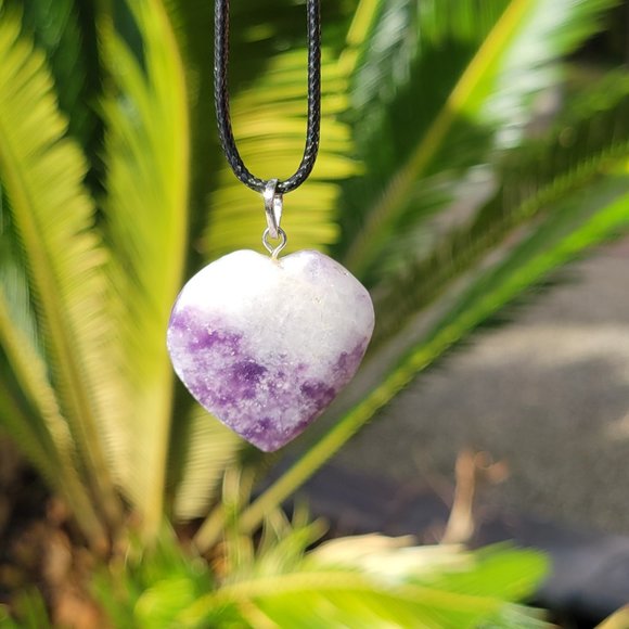 Lepidolite Gemstone Heart Pendant - Picture 5 of 5